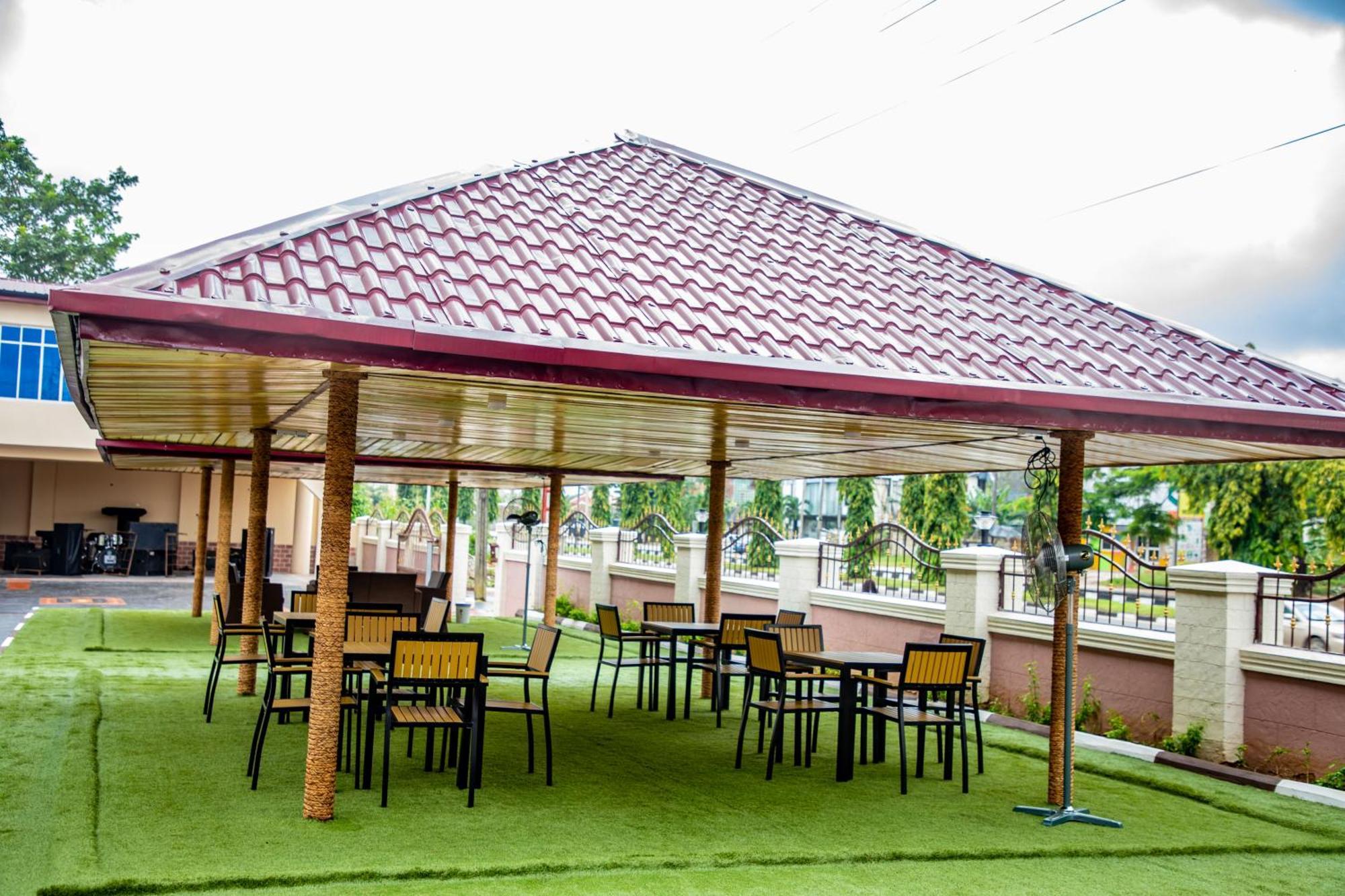 Villa Hilton Hotels Uyo Eksteriør billede