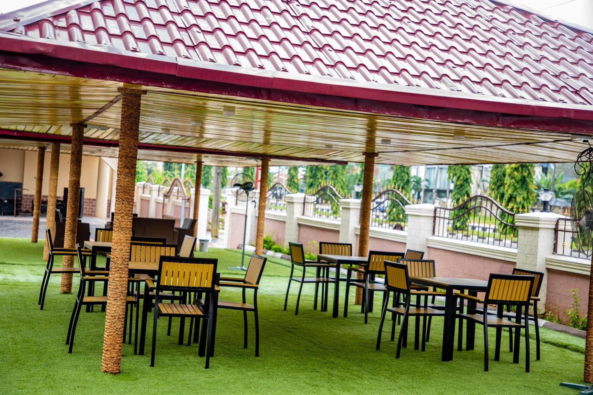 Villa Hilton Hotels Uyo Eksteriør billede