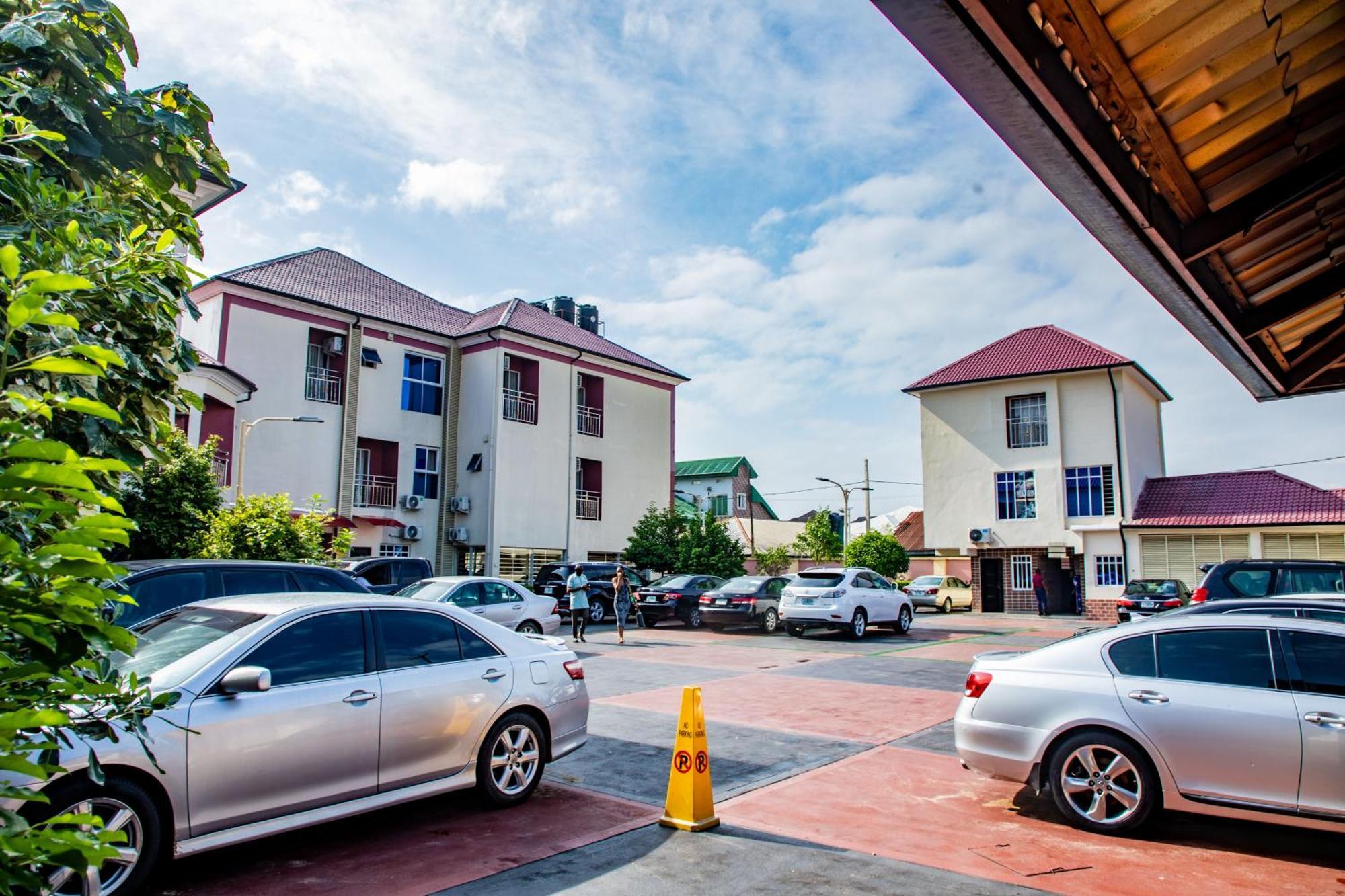 Villa Hilton Hotels Uyo Eksteriør billede
