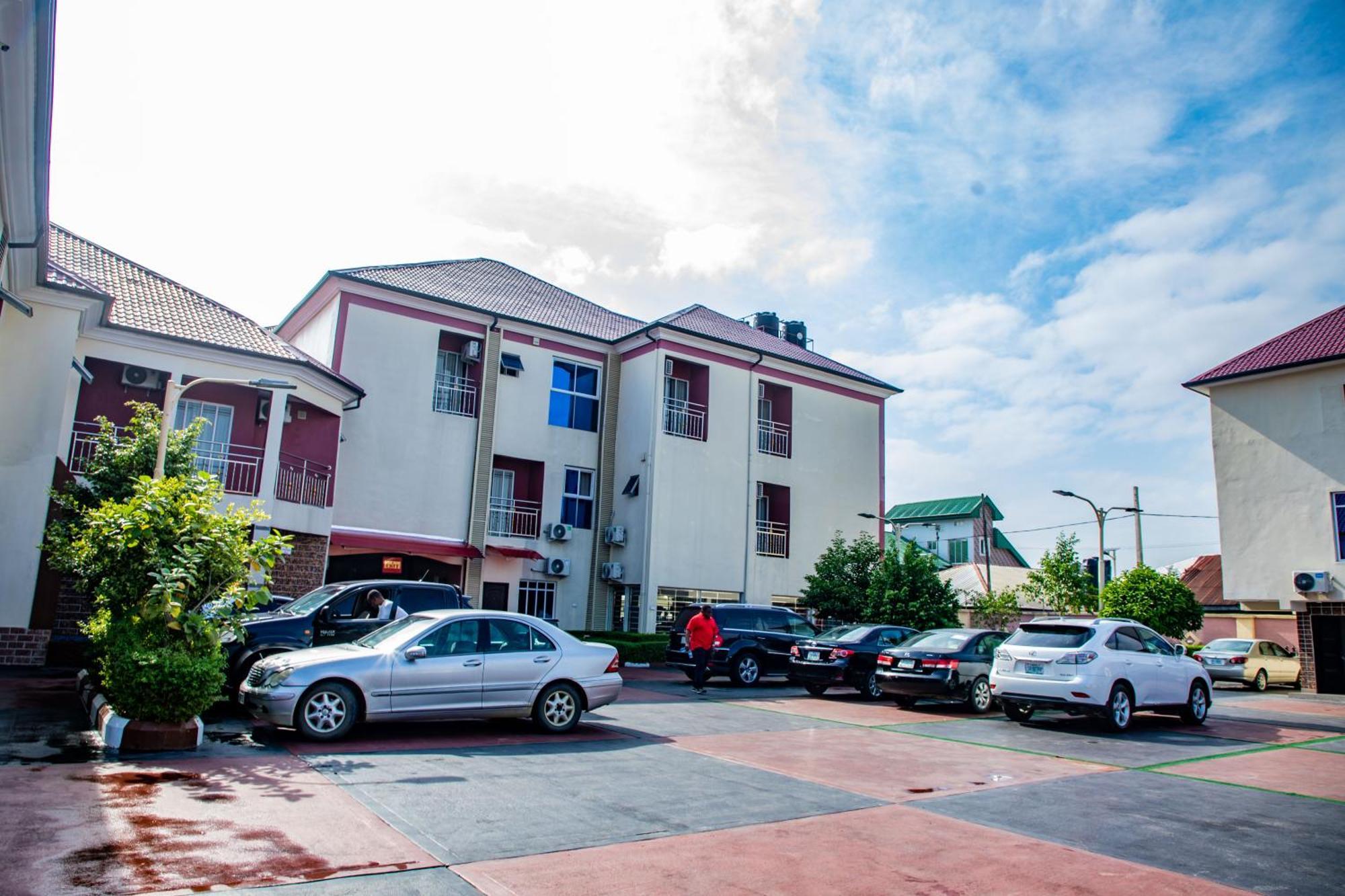 Villa Hilton Hotels Uyo Eksteriør billede