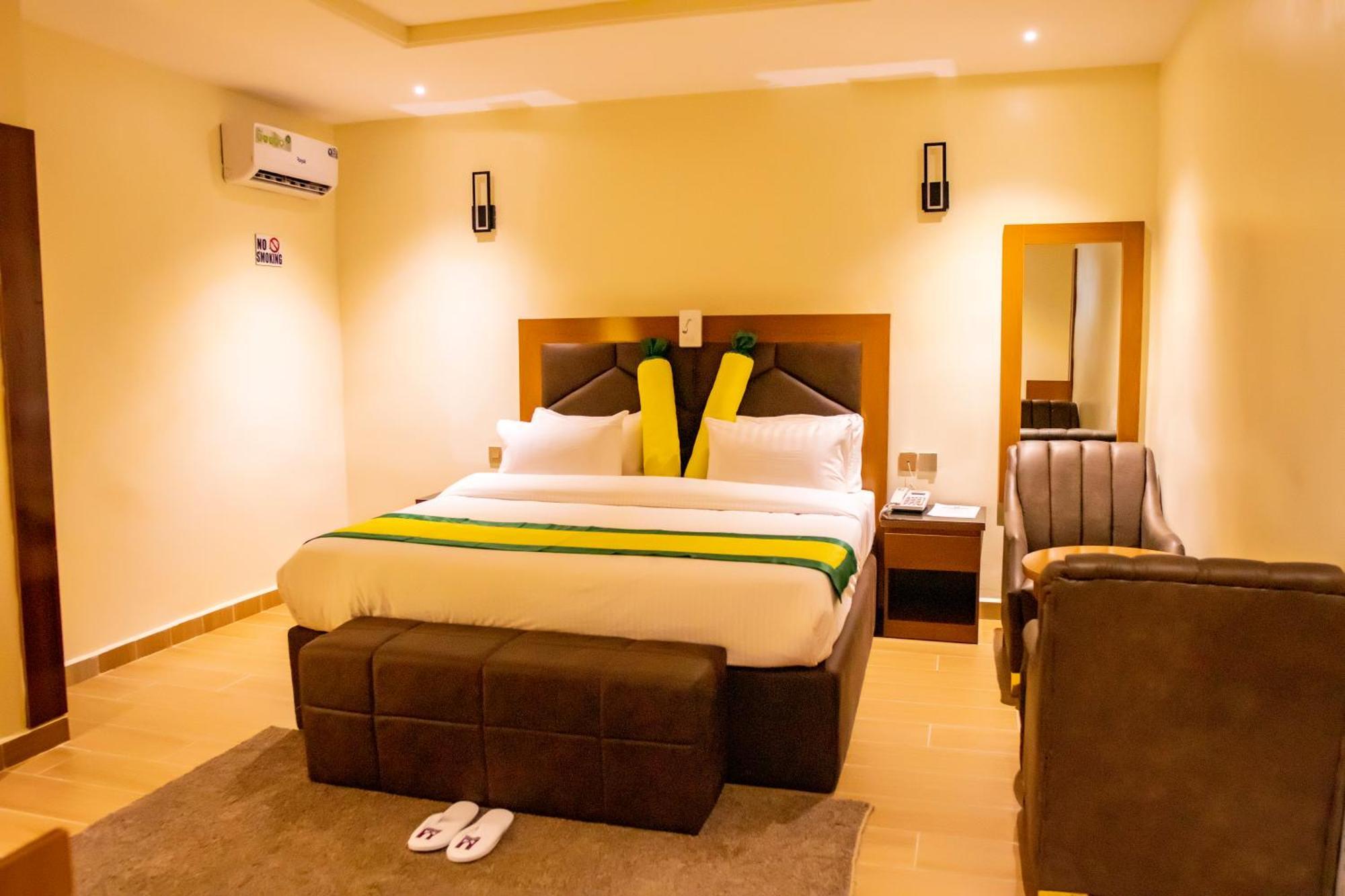 Villa Hilton Hotels Uyo Eksteriør billede