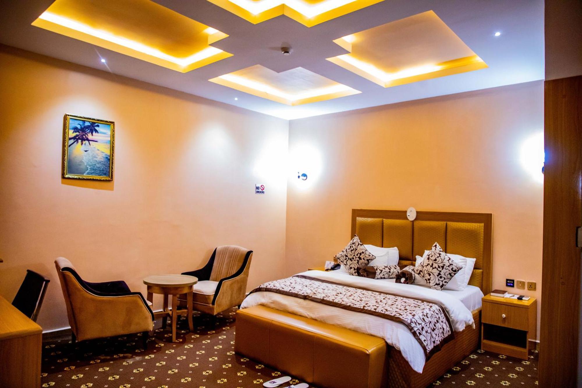 Villa Hilton Hotels Uyo Eksteriør billede