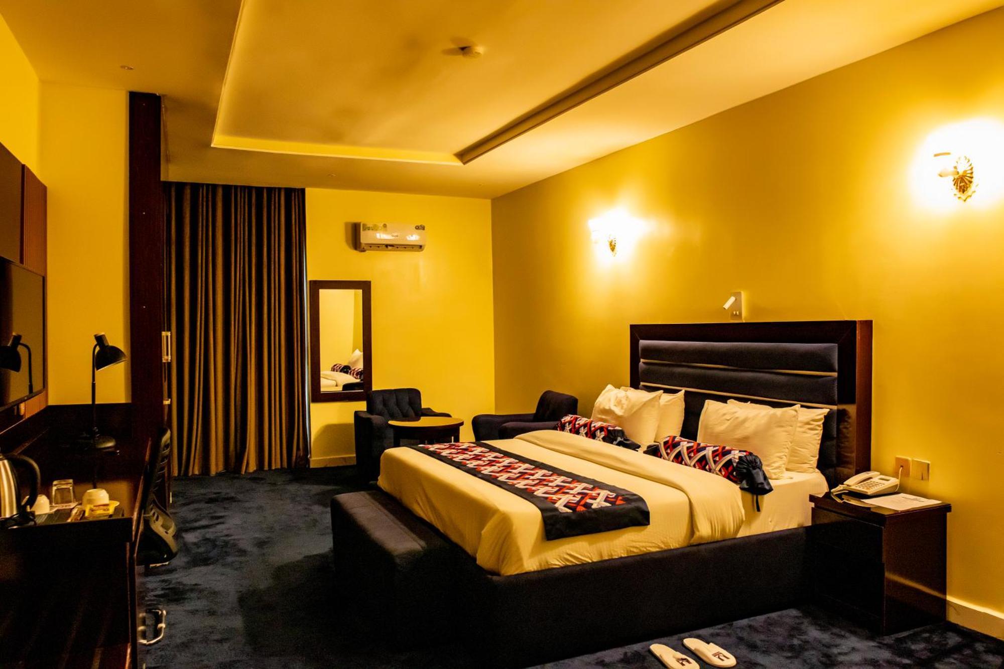 Villa Hilton Hotels Uyo Eksteriør billede